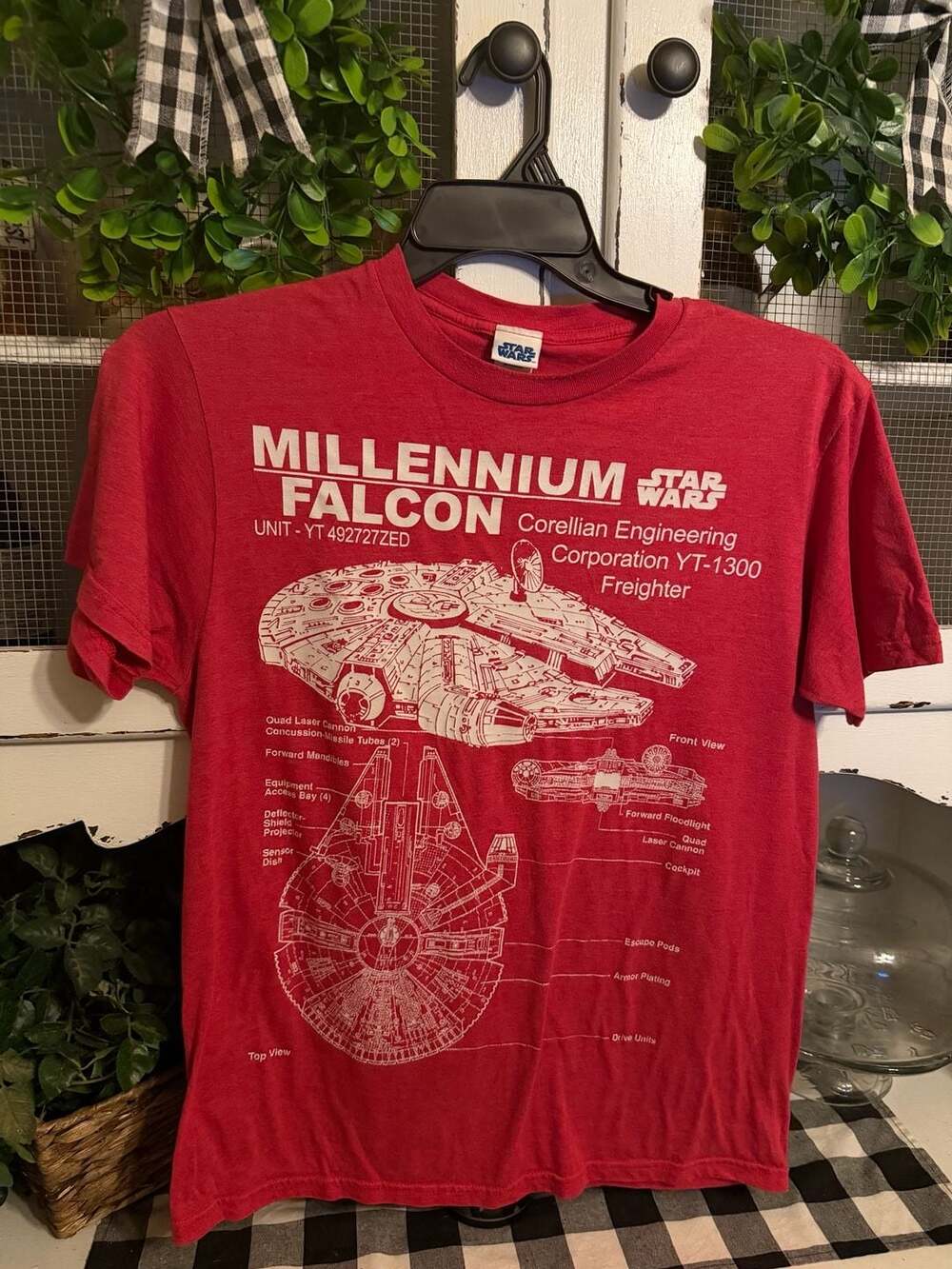 Star Wars Millennium Falcon Blueprint T-Shirt Size M Red Graphic Tee